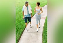 ¿Por qué caminar beneficia al cerebro más que montar en bici?