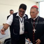 Cardenal Miguel Obando y Bravo ejerce su derecho al voto