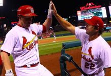 Con grand slam de Carpenter, Cardenales vencen a Azulejos