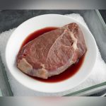El líquido rojo en la carne en realidad no es sangre