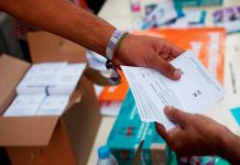Abren colegios electorales para el referendo de independencia de Cataluña