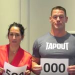 Nikki Bella y John Cena se desnudan para celebrar el medio millón de suscriptores en YouTube