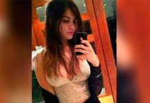 Intentó sensual selfie, pero detalle la hizo pasar vergüenza