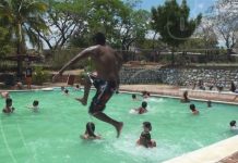 Familias segovianas disfrutan del verano en centro recreativo El Chipote