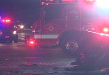 Mueren 6 personas en choque en carretera de California