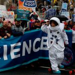 Protestan contra los recortes de programas científicos despreciados por Trump