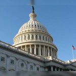 Acusan a dos exempleados del Congreso de EE.UU. de filtrar fotos de un congresista desnudo