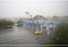 El huracán Irma obliga al cierre de los parques de Disney World hasta el lunes