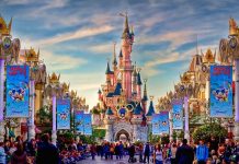 Subastan en EEUU el primer mapa de Disneyland