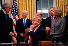 Trump asistirá al Foro de Davos acompañado con una gran delegación