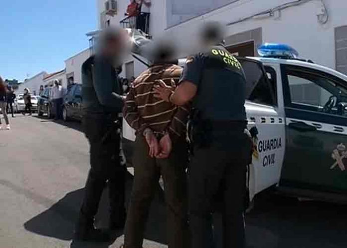 españa, arresto, asesinato, hermanos,