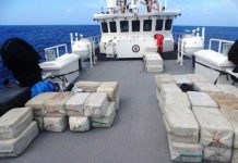 Guardacostas de EEUU descargan en Florida 16 toneladas de cocaína incautada