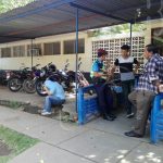 Golpean a supuesto ladrón que robó celular en un bus de Managua