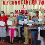 MINED brinda reconocimientos a madres emprendedoras de colegio en Managua nicaragua, managua, colegio, reconocimiento, madres, emprendimiento,