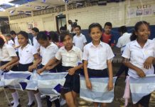 Embellecen y abanderan colegio Alfonso Cortés en Managua