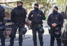 España: Un hombre ataca con un cuchillo a varios policías al grito «Alá es grande»