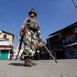 Al menos tres muertos en ataque a campamento policial en Cachemira