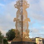 Polémica en México por una escultura que fusiona a la Virgen de Guadalupe con una diosa azteca y la santa de los narcos