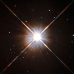Datos apuntan a una compleja red planetaria en la estrella Próxima Centauri