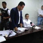 Piden que se exima de culpa a homicida de locutor que asesinó a su expareja