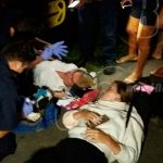 León: Dos extranjeras estrellan su motocicleta contra una camioneta