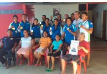 Familias de atletas de remo que ganaron medalla en los JC reciben títulos de propiedad
