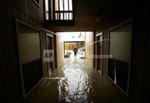 Inundaciones por Harvey mezclan aguas residuales y químicos