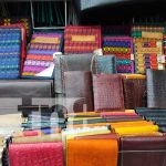 Comuna capitalina celebra feria de descuento por el Día de las Madres