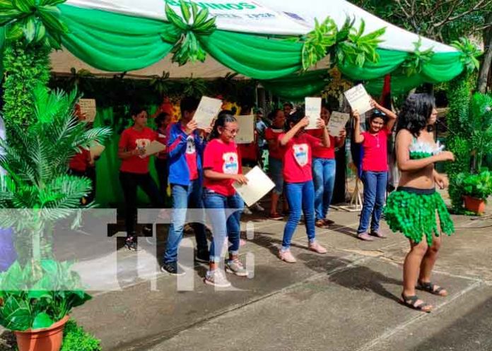 Nicaragua, Chontales, Inafor, festival artístico forestal