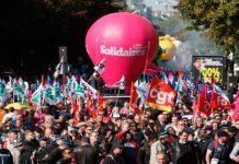 Franceses toman nuevamente calles de París en contra de la reforma laboral de Macron