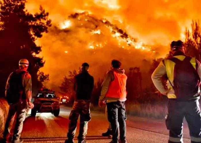 grecia, fuego forestal, evacuaciones,