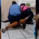 Video: Padres golpean brutalmente a su hija en México