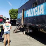 Salvaje agresión a jovencita en la Primero de Mayo