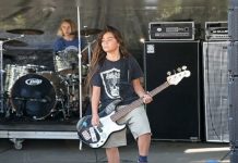 Korn integra a su banda al hijo de 12 años del bajista de Metallica