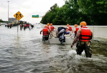 Hospitales de Houston comienzan a evacuar pacientes
