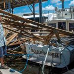 Más de 500.000 usuarios del sureste de Florida están todavía sin luz