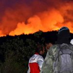 Ceden vientos, se facilita la lucha contra incendios en EEUU