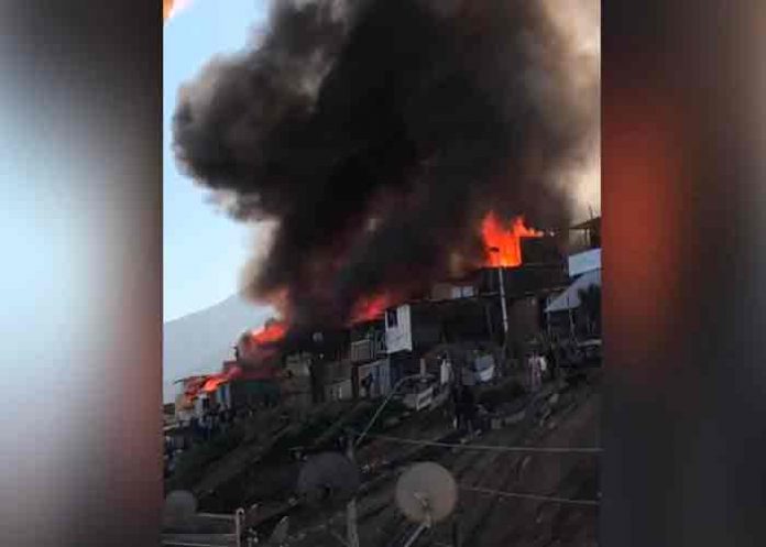 chile, incendio, campamentos,