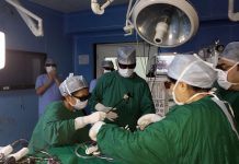 Dos jóvenes reciben con éxito los primeros trasplantes de útero en la India