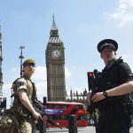 Londres mantendrá máximo nivel de amenaza mientras se investigue el atentado