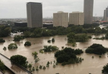 Panorama crítico en Houston: liberarán agua de las represas e inundará aún más las zonas ya anegadas