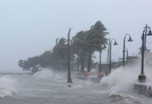 El huracán Irma apunta ahora al oeste y obliga a más evacuaciones en Florida