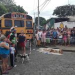 Muere joven al pasarle llantas de bus en Ciudad Sandino