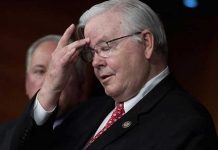 Congresista de EEUU se disculpa por foto sexualmente explícita