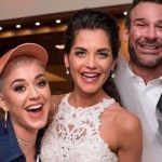 Katy Perry sorprende a unos novios colándose en su boda en EE. UU