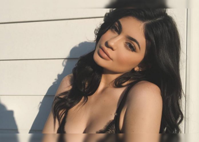 kylie-twitter