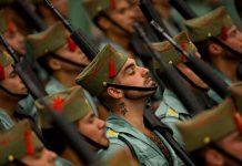 Los soldados de la Legión Española encienden la Red (Fotos)