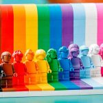 Lego lanza un set dedicado a la comunidad LGBTQIA+ Fotos, juguetes lego, LGBTQIA+, set,