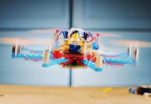 Este kit tiene todo lo necesario para construir tu propio dron con piezas de Lego