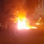 Se desata infernal incendio en acopio de marisco en Poneloya